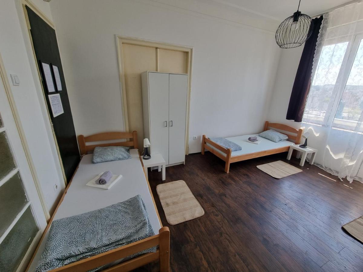 Downtown Belgrade Hostel And Apartments ภายนอก รูปภาพ
