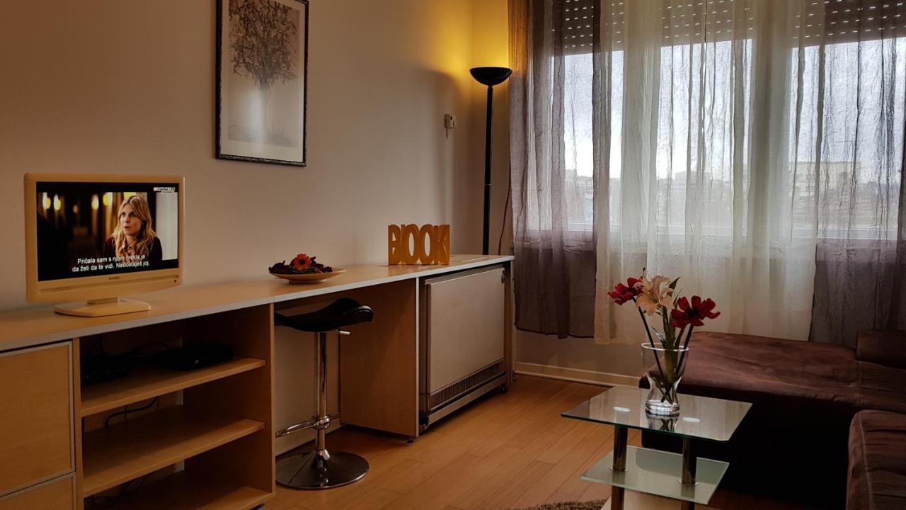 Downtown Belgrade Hostel And Apartments ภายนอก รูปภาพ