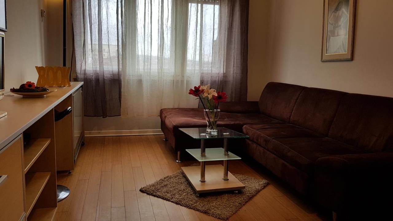 Downtown Belgrade Hostel And Apartments ภายนอก รูปภาพ