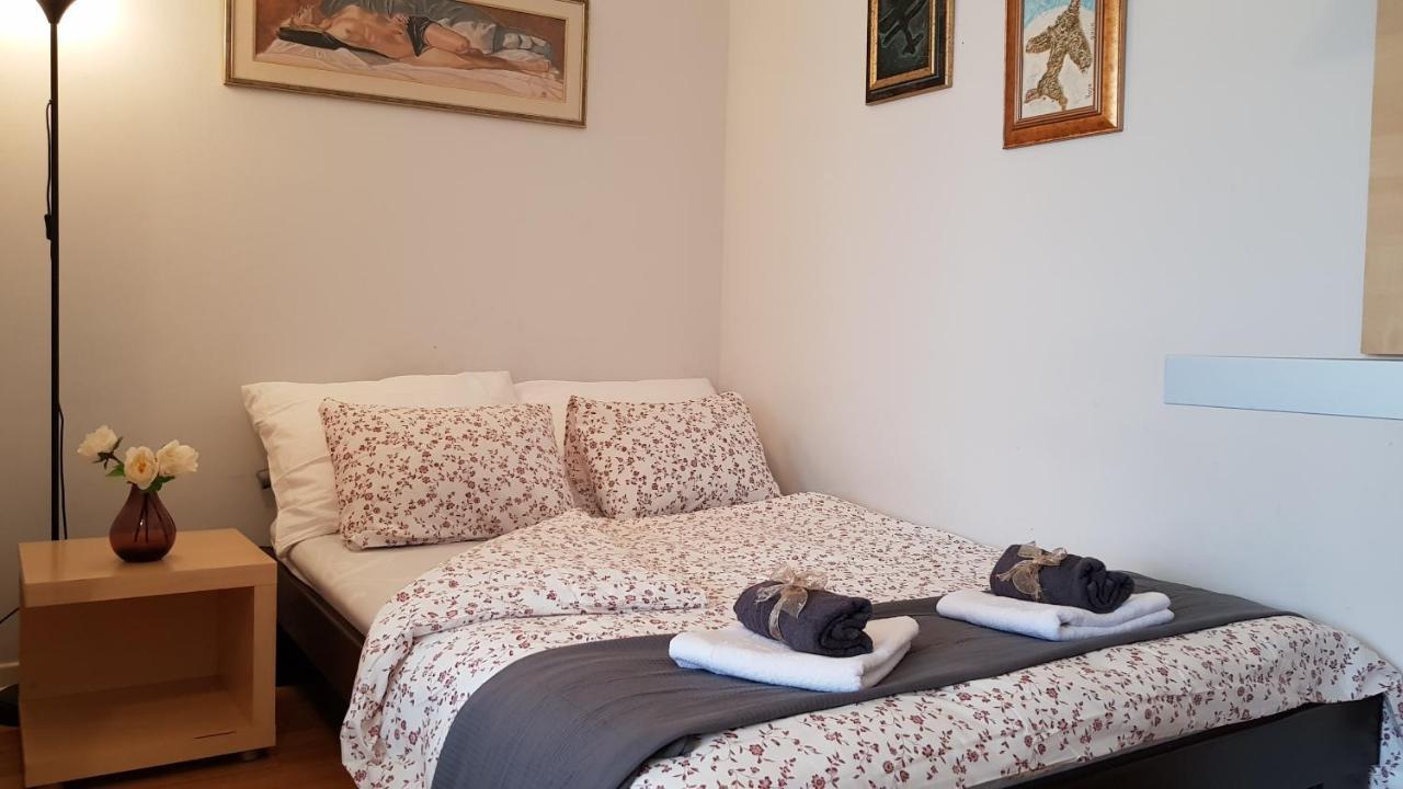 Downtown Belgrade Hostel And Apartments ภายนอก รูปภาพ