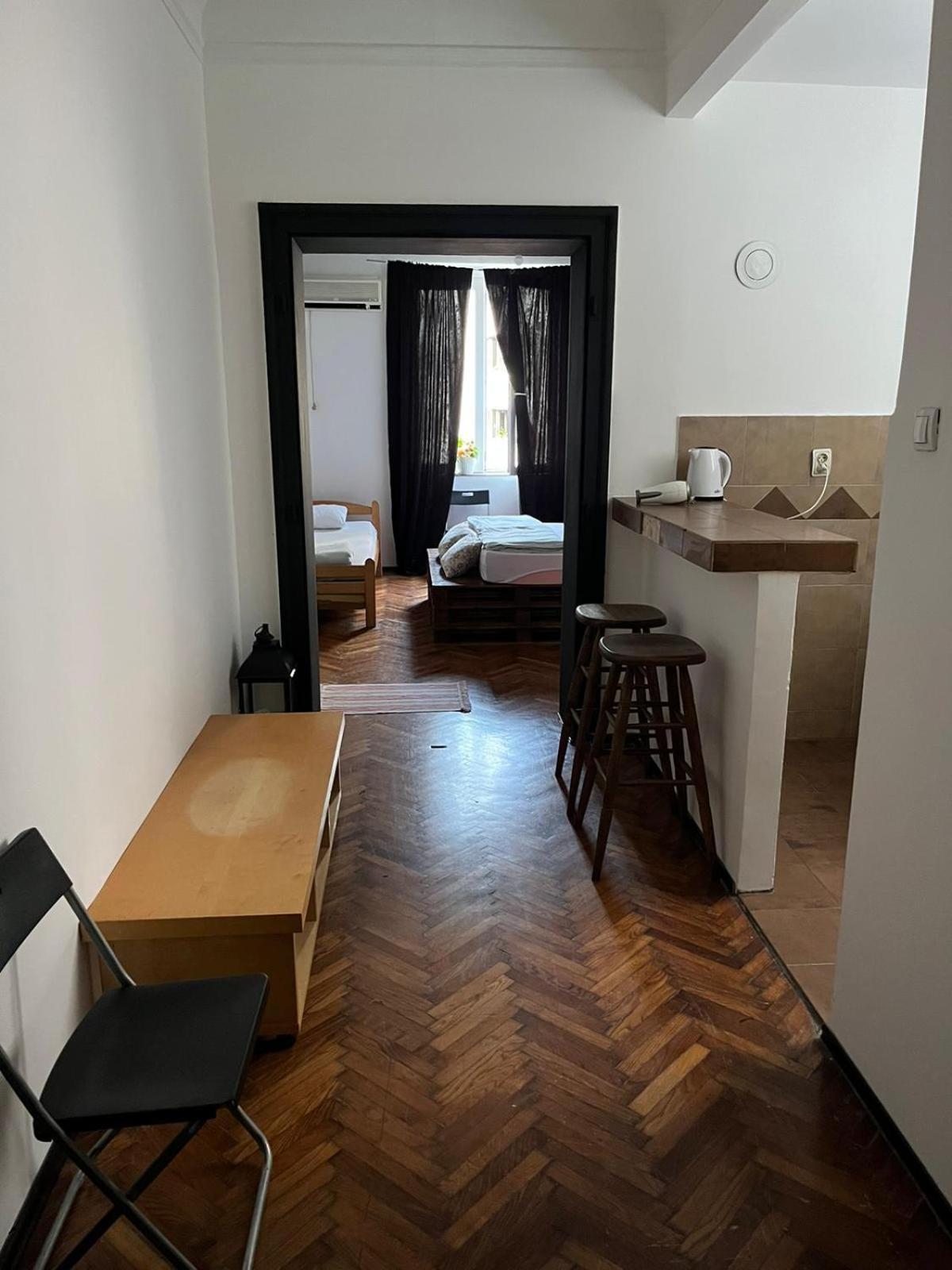 Downtown Belgrade Hostel And Apartments ภายนอก รูปภาพ
